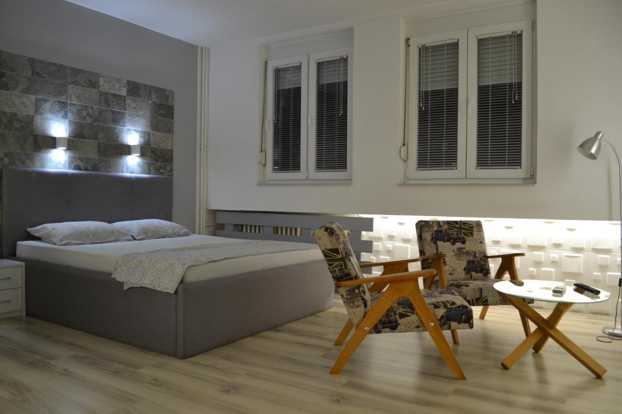 Lazarus Studio Apartment Skopje Buitenkant foto